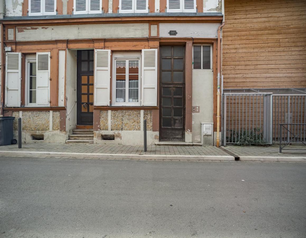 Ferienwohnung Studio Du Palais - Terrasse- Hypercentre Troyes Exterior foto